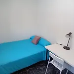 Budget And Lovely Rooms Macarena F